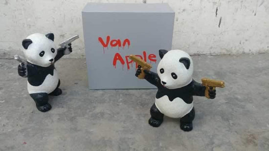 Golden Peace Panda Street Panda - Moderne Kunst
