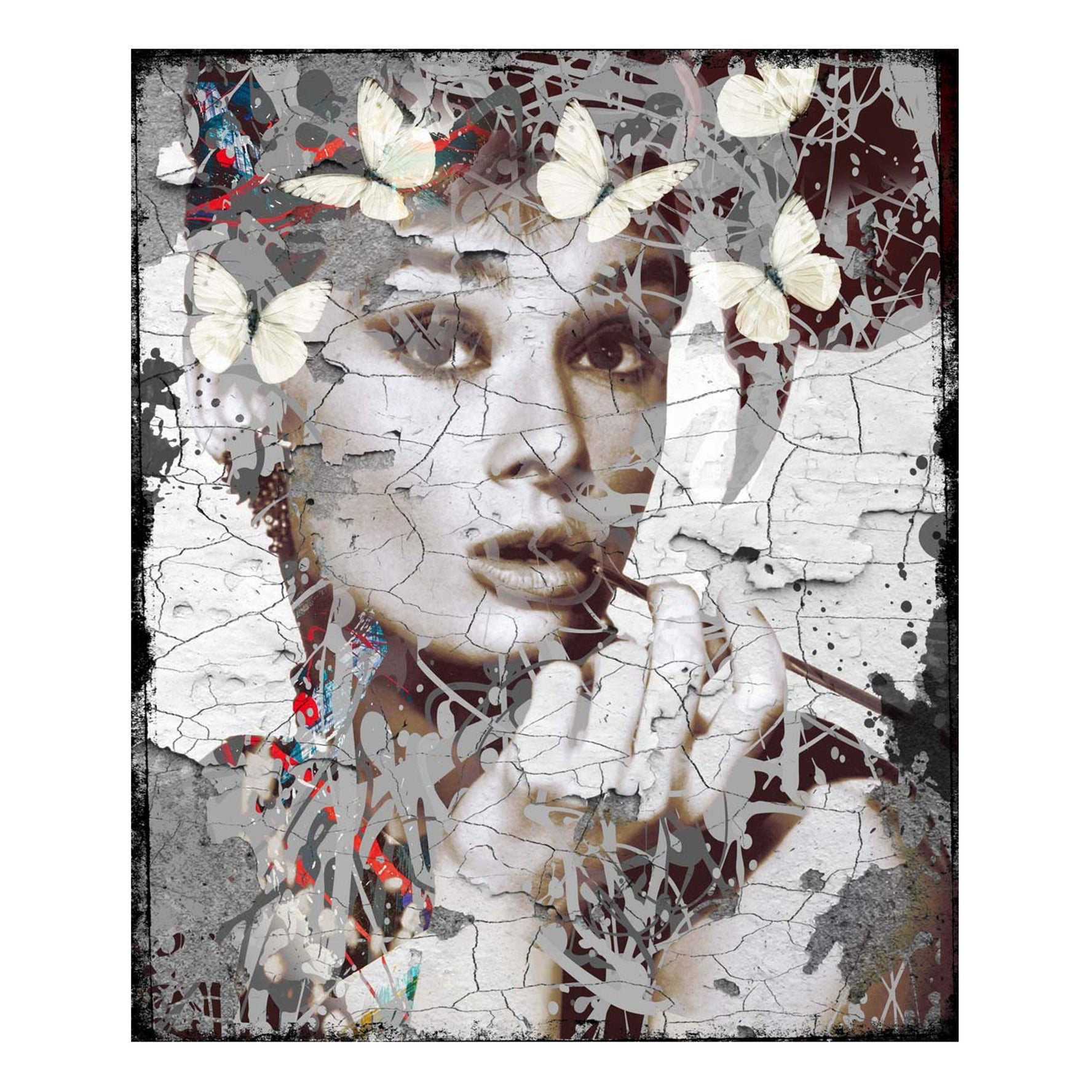 Audrey Hepburn in zwart wit met witte vlinders.