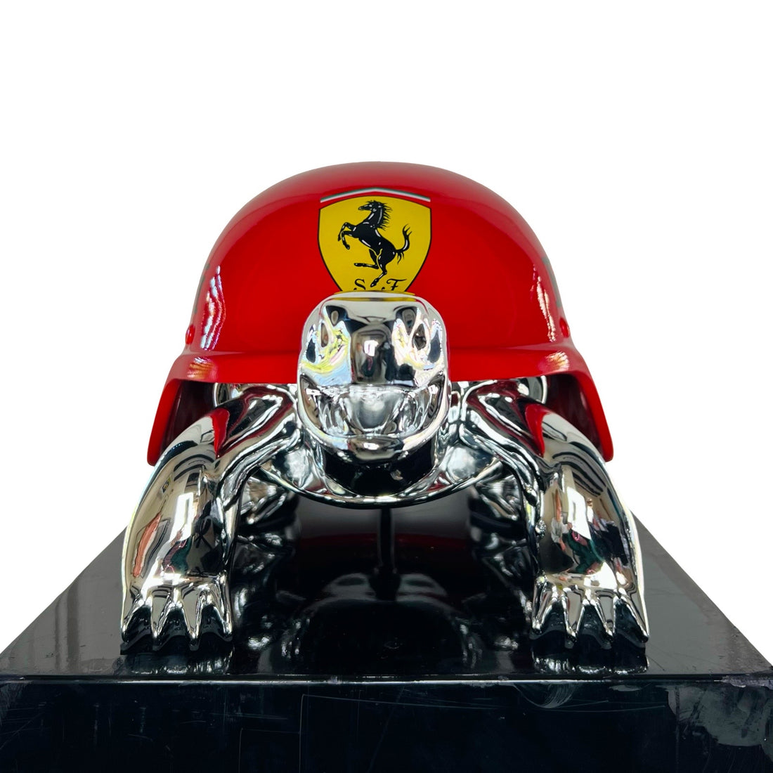 Van Apple Art Peace Turtle Ferrari Silver detail witte letters rode helm